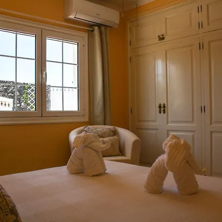 Oliveira By Buenavilla Vila *